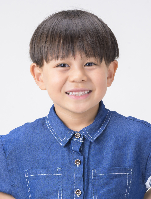 東京キッズモデル事務所【GRANDIA KIDS】まなと