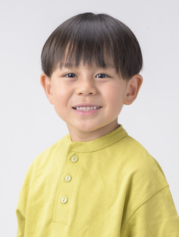 東京キッズモデル事務所【GRANDIA KIDS】まなと