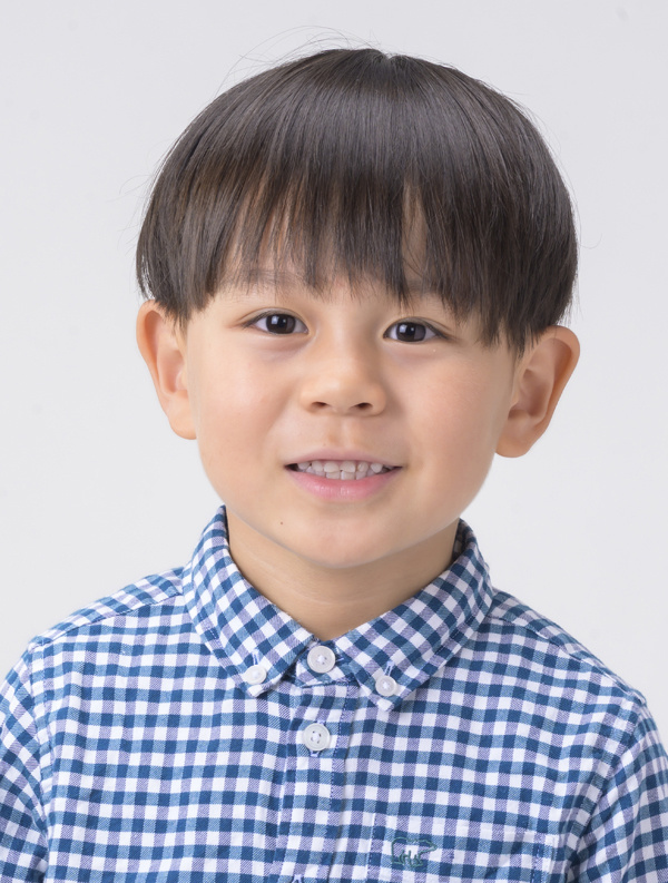 東京キッズモデル事務所【GRANDIA KIDS】まなと