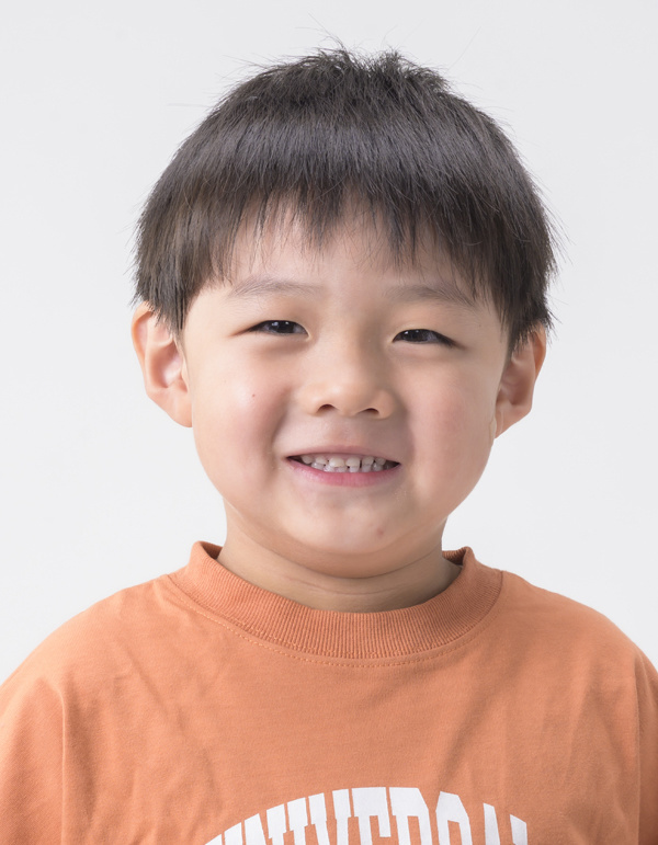 東京キッズモデル事務所【GRANDIA KIDS】あお